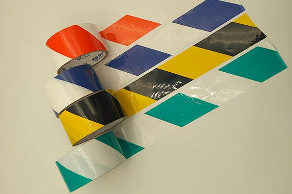 Трака упозорења: Витална визуелна заштита за јавну безбедност и безбедност радника